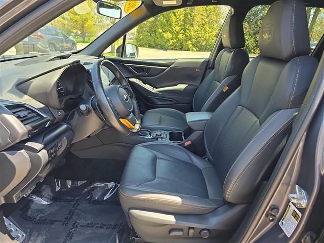 Photo of 2023 Magnetite Gray Metallic Subaru Forester
