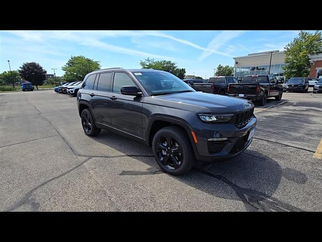 Photo of 2025 Baltic Gray Metallic Clearcoat Jeep Grand Cherokee