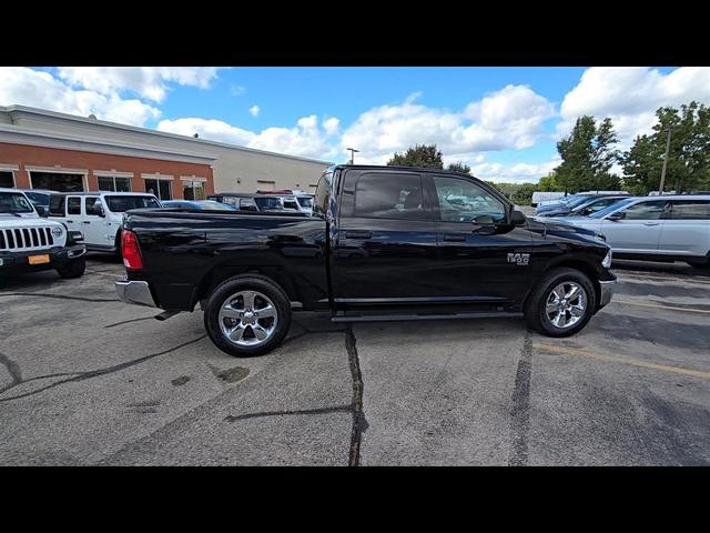 Photo of 2024 Diamond Black Crystal Pearlcoat RAM 1500