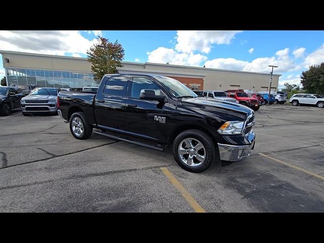 Photo of 2024 Diamond Black Crystal Pearlcoat RAM 1500