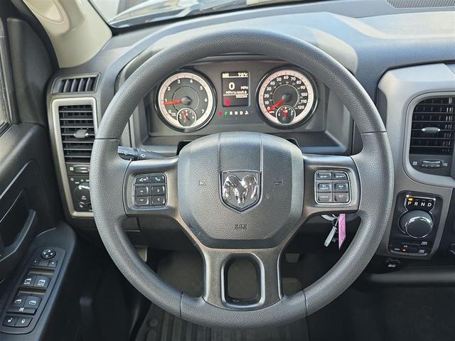 Photo of 2024 Diamond Black Crystal Pearlcoat RAM 1500