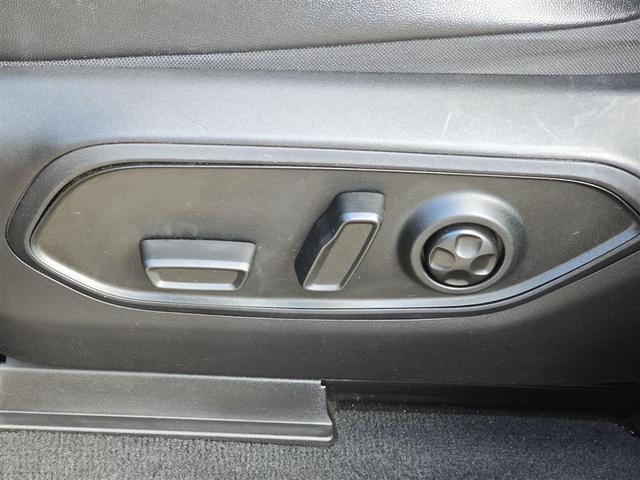 Photo of 2024 Diamond Black Crystal Pearlcoat Jeep Grand Cherokee L