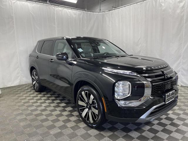 Photo of 2025 Black Diamond Mitsubishi Outlander