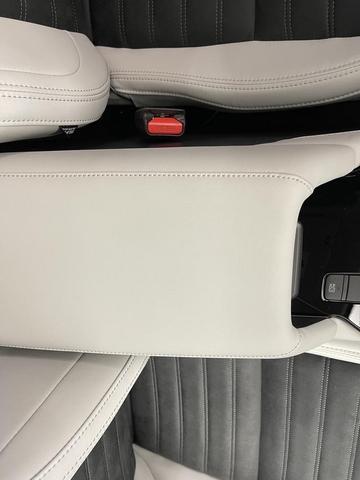 Photo of 2025 Black Diamond Mitsubishi Outlander