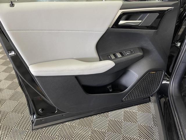 Photo of 2025 Black Diamond Mitsubishi Outlander