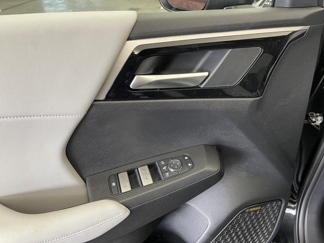 Photo of 2025 Black Diamond Mitsubishi Outlander