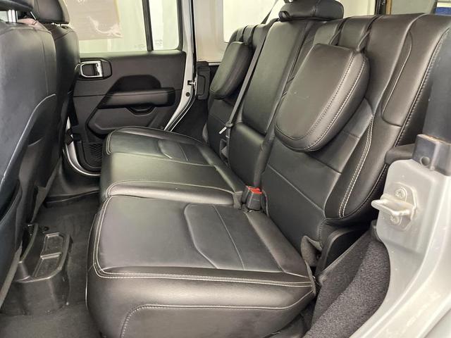 Photo of 2023 Silver Zynith Clearcoat Jeep Wrangler 4xe