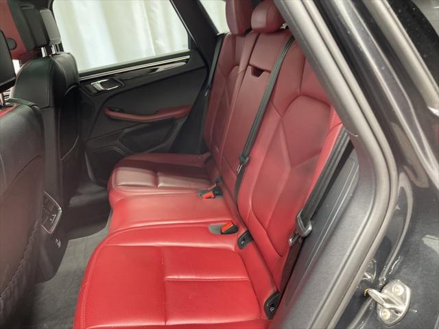 Photo of 2023 Gray Porsche Macan