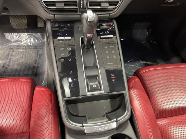 Photo of 2023 Gray Porsche Macan