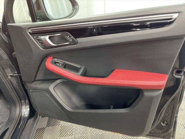 Photo of 2023 Gray Porsche Macan