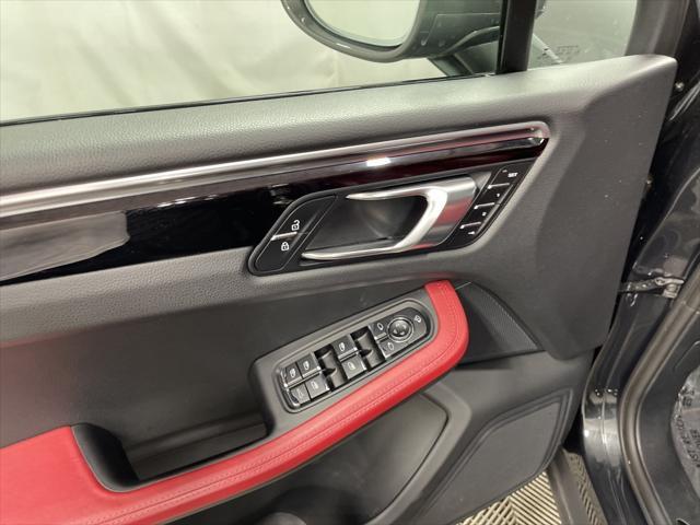 Photo of 2023 Gray Porsche Macan