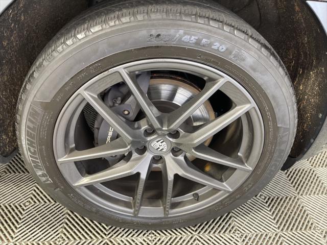 Photo of 2023 Gray Porsche Macan