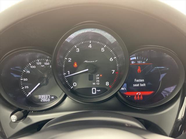 Photo of 2023 Gray Porsche Macan