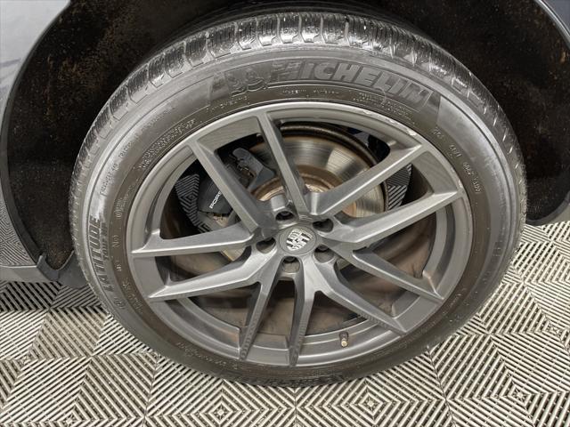 Photo of 2023 Gray Porsche Macan