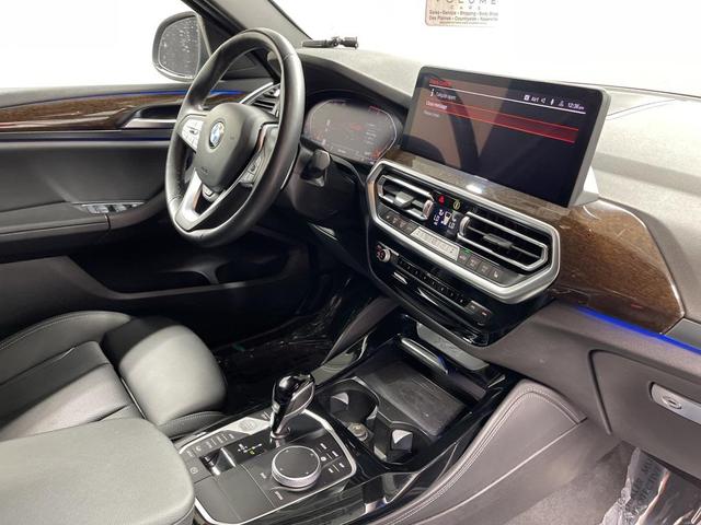 Photo of 2024 Gray BMW X4