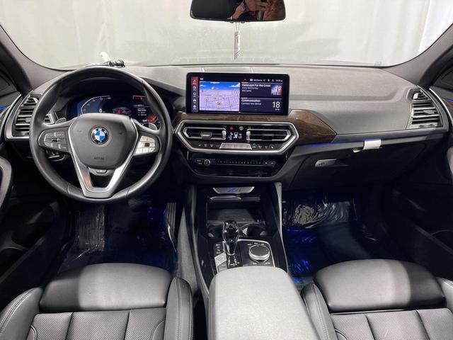 Photo of 2024 Gray BMW X4