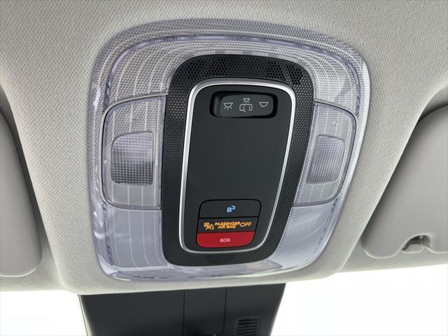 Photo of 2024 Neoteric Yellow Hyundai KONA