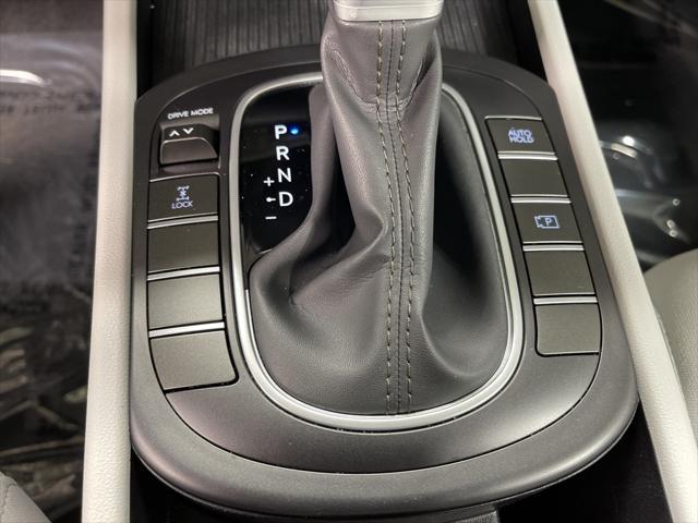 Photo of 2024 Neoteric Yellow Hyundai KONA