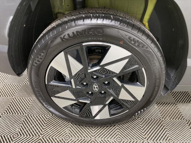 Photo of 2024 Neoteric Yellow Hyundai KONA