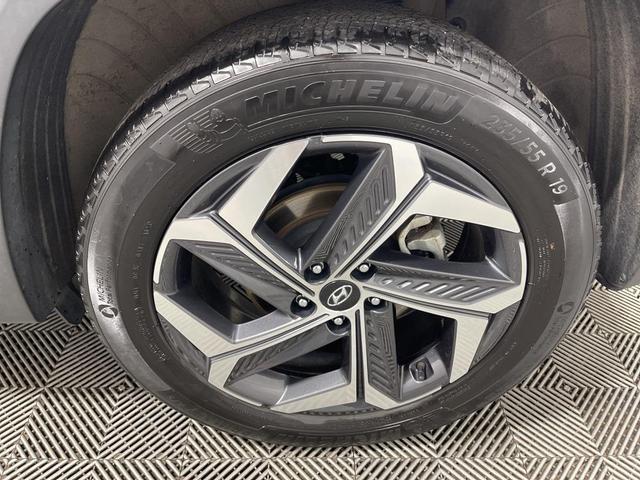 Photo of 2023 Shimmering Silver Hyundai TUCSON Hybrid