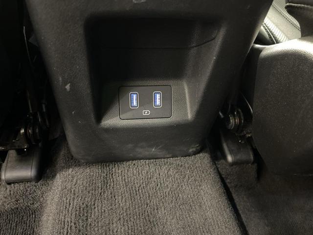 Photo of 2023 Shimmering Silver Hyundai TUCSON Hybrid