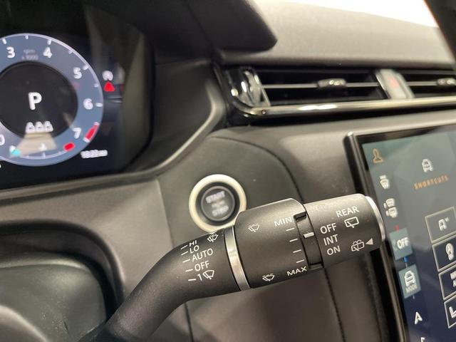 Photo of 2024 White Land Rover Range Rover Velar