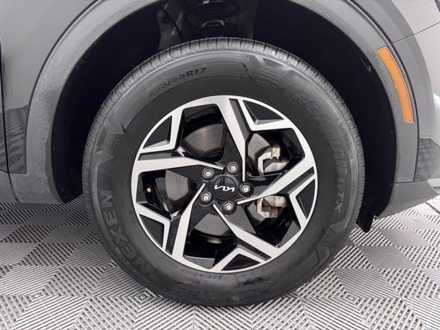 Photo of 2024 Fusion Black Kia Sportage