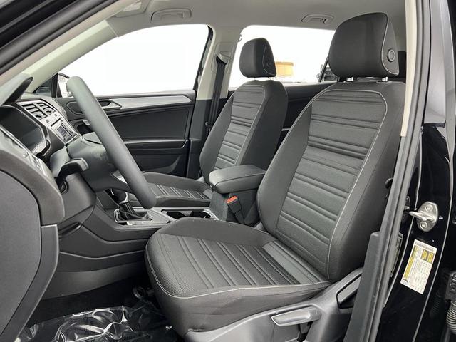 Photo of 2023 Deep Black Volkswagen Tiguan
