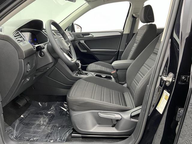 Photo of 2023 Deep Black Volkswagen Tiguan