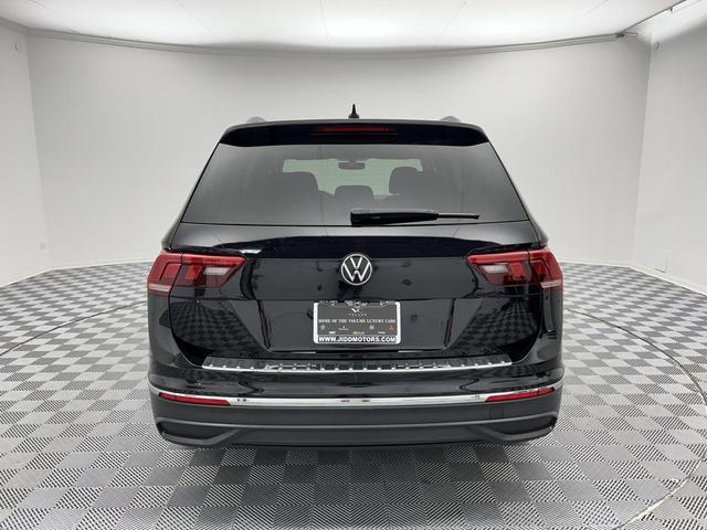 Photo of 2023 Deep Black Volkswagen Tiguan