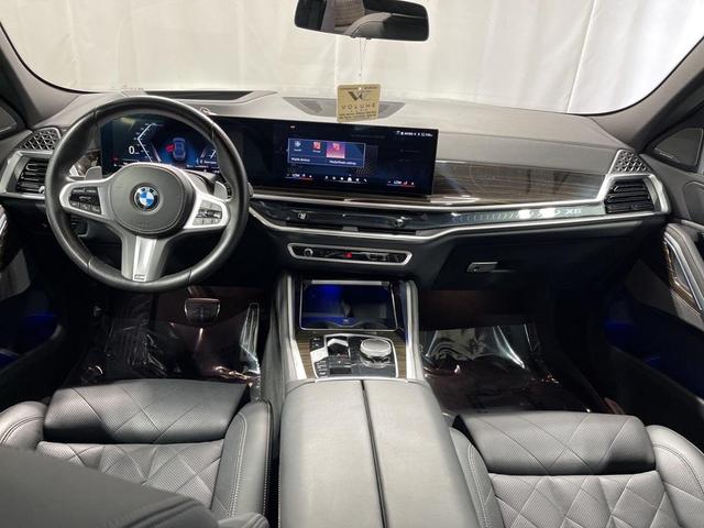 Photo of 2025 Gray BMW X6