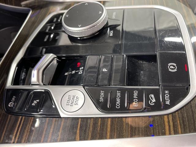 Photo of 2025 Gray BMW X6