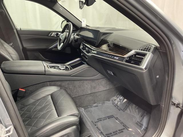 Photo of 2025 Gray BMW X6