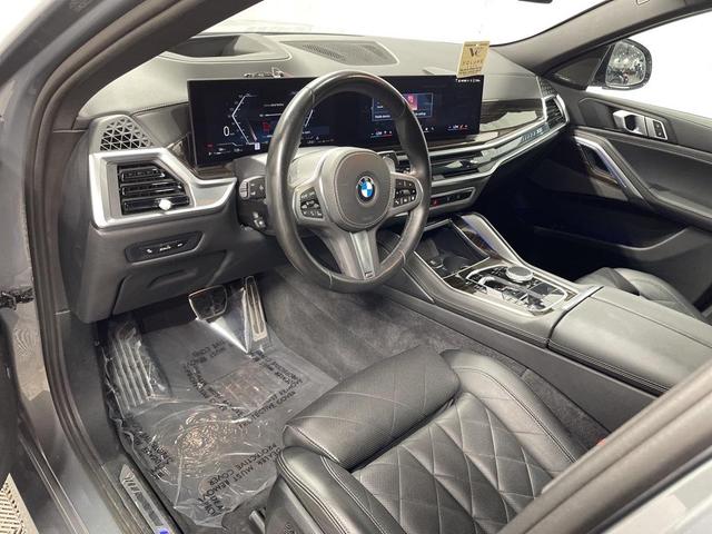 Photo of 2025 Gray BMW X6