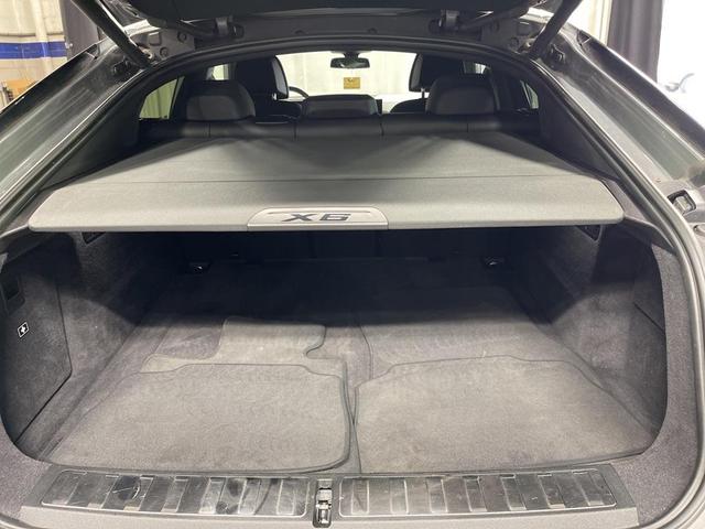 Photo of 2025 Gray BMW X6