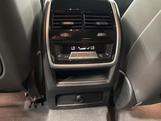 Photo of 2025 Gray BMW X6
