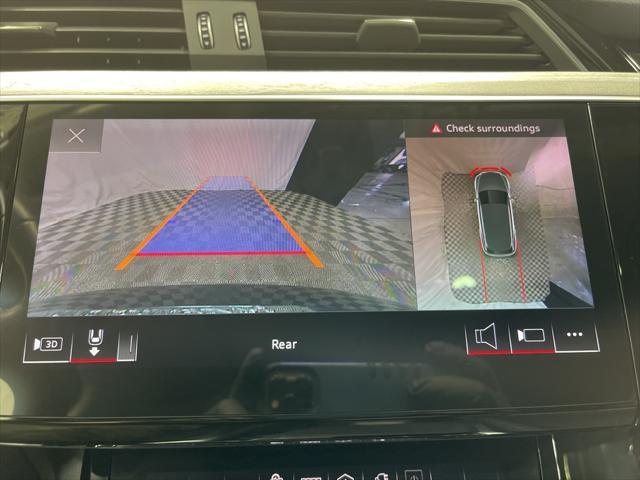 Photo of 2022 Gray Metallic Audi e-tron
