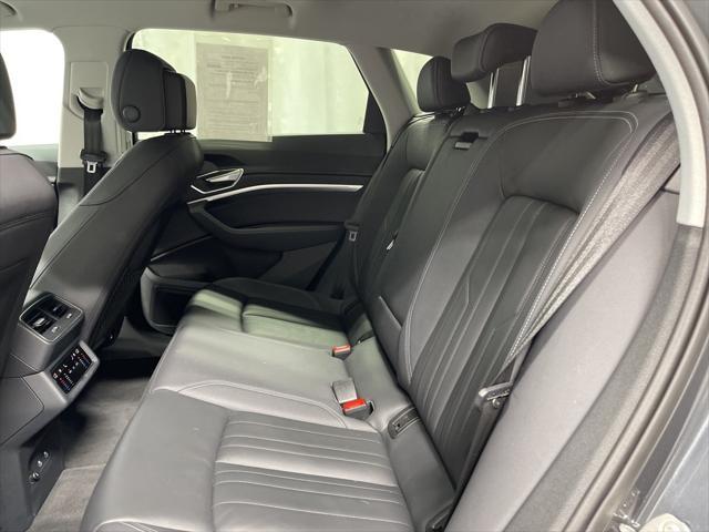 Photo of 2022 Gray Metallic Audi e-tron