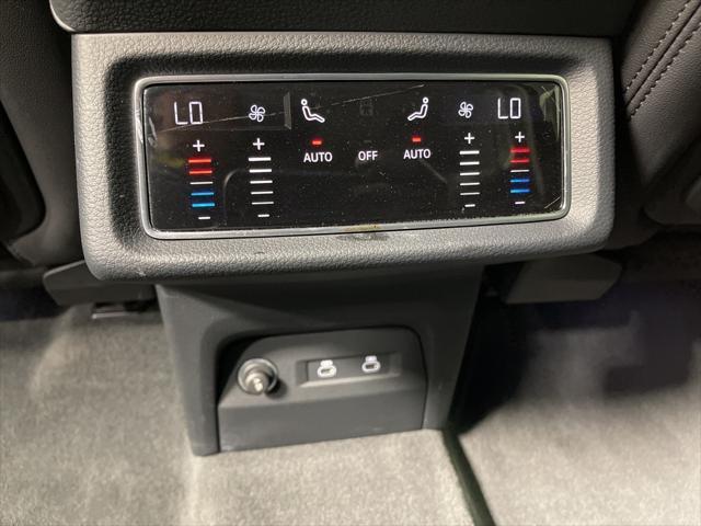 Photo of 2022 Gray Metallic Audi e-tron