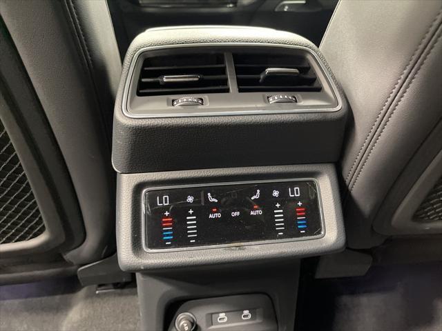 Photo of 2022 Gray Metallic Audi e-tron