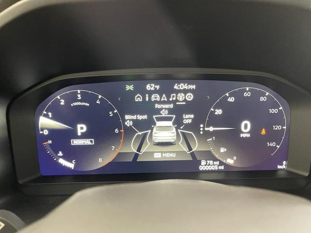 Photo of 2025 White Diamond Mitsubishi Outlander