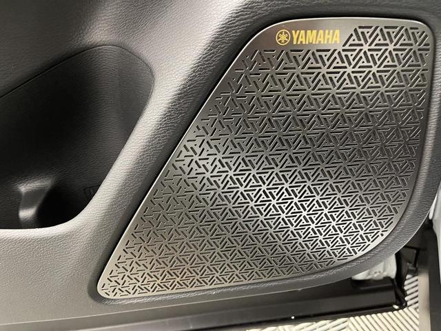 Photo of 2025 White Diamond Mitsubishi Outlander
