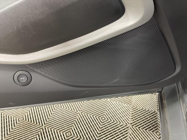 Photo of 2023 Sharkskin Metallic Chevrolet Camaro