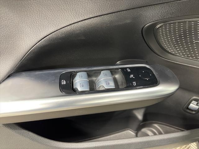 Photo of 2025 White Mercedes-Benz C-Class