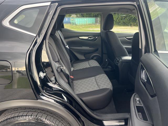 Photo of 2020 Magnetic Black Pearl Nissan Rogue Sport