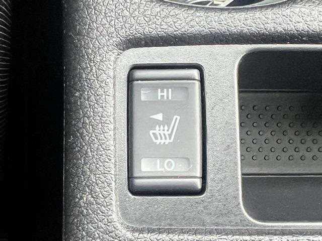 Photo of 2020 Magnetic Black Pearl Nissan Rogue Sport