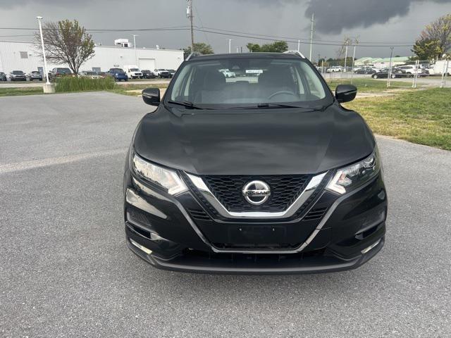 Photo of 2020 Magnetic Black Pearl Nissan Rogue Sport