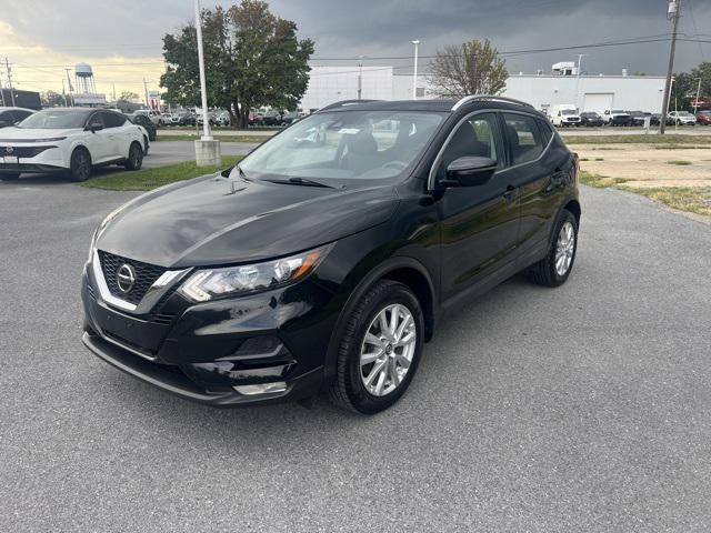 Photo of 2020 Magnetic Black Pearl Nissan Rogue Sport