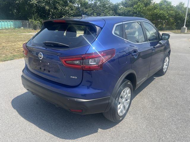 Photo of 2020 Caspian Blue Metallic Nissan Rogue Sport