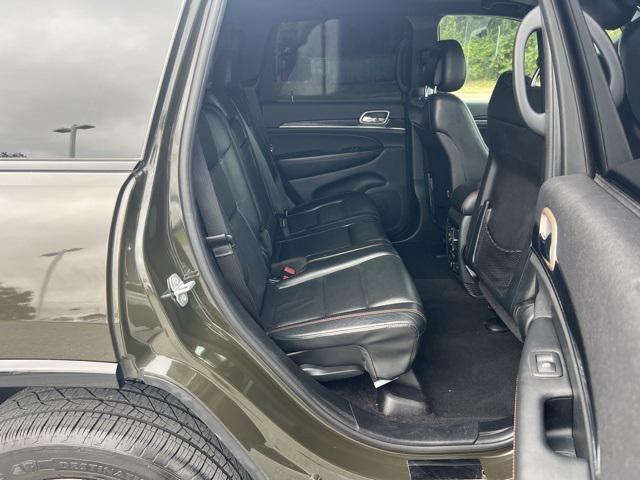 Photo of 2016 Recon Green Clearcoat Jeep Grand Cherokee
